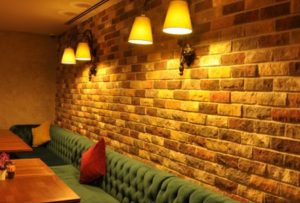 duvar dekorasyon tuglasi